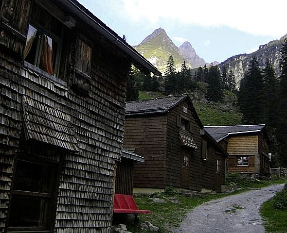 002_huettenweg